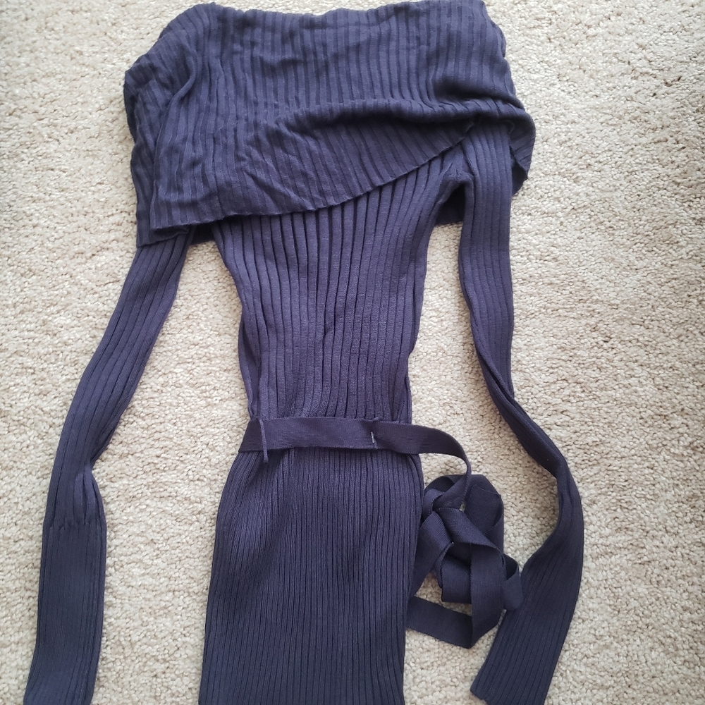 Sweater - Picture 3 of 3